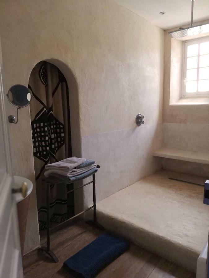 Bed and Breakfast La Virgule De Tanlay Exterior foto